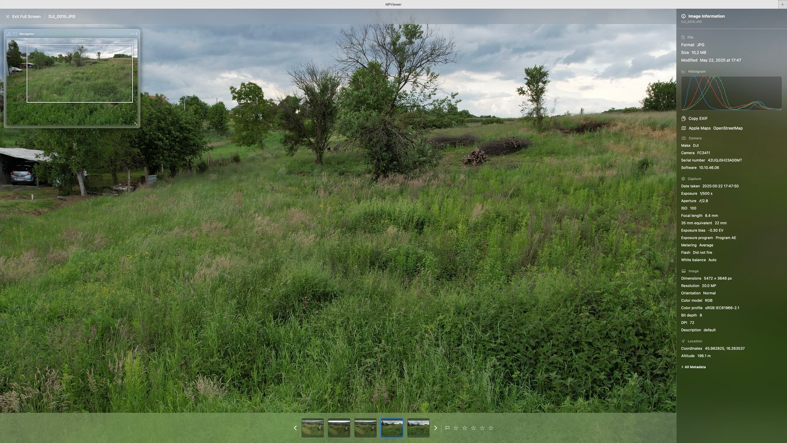 MPViewer fullscreen mode with zoom navigator, filmstrip, histogram and detailed EXIF information